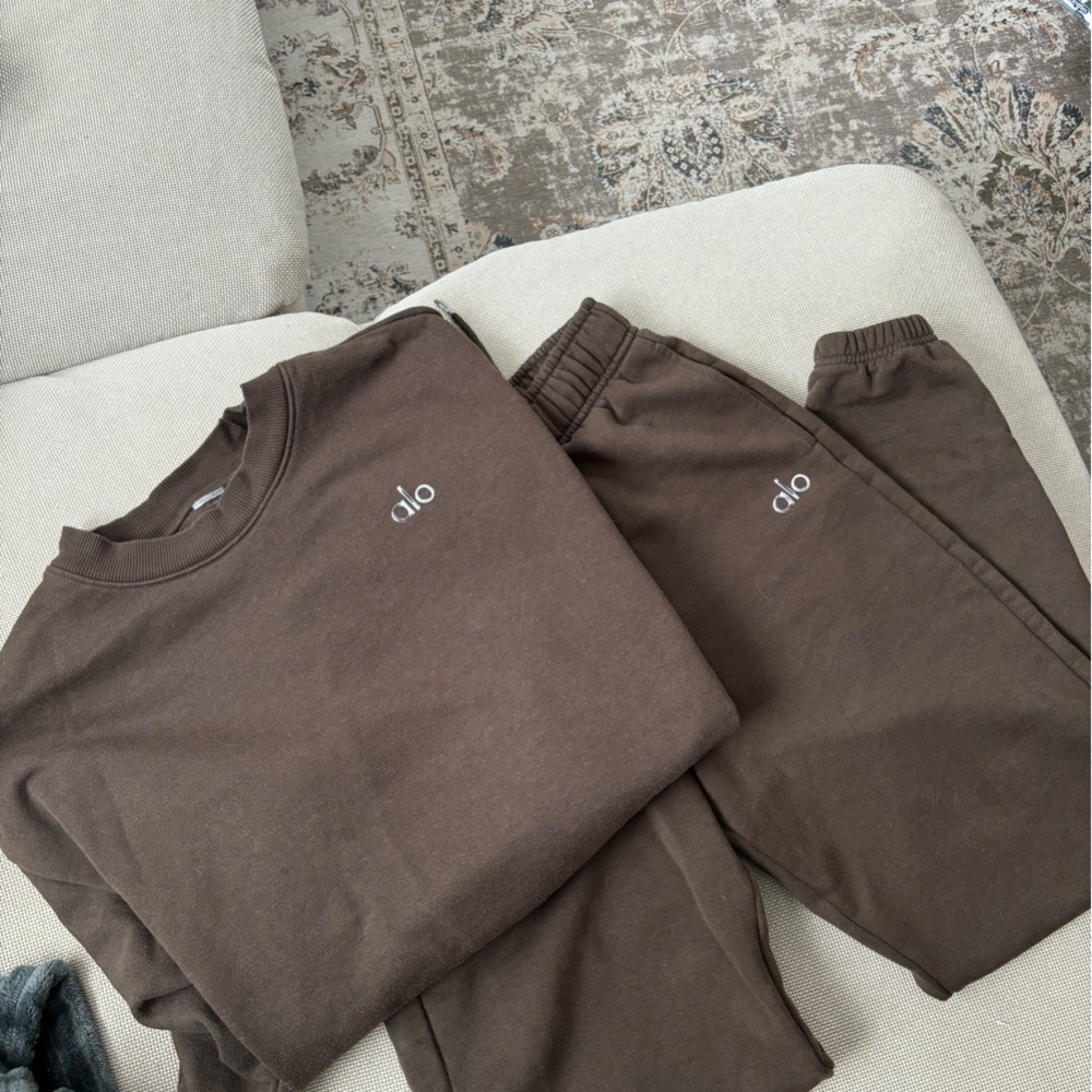Alo Accolade sweatsuit